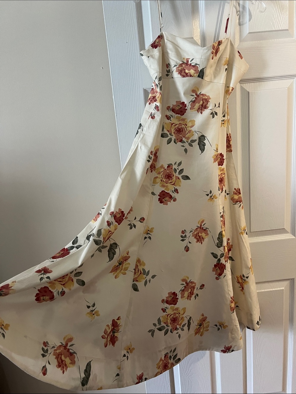 Reformation - Kailani Dress - Cream Midi Dress with Rose Floral Print - Picture 4 of 4